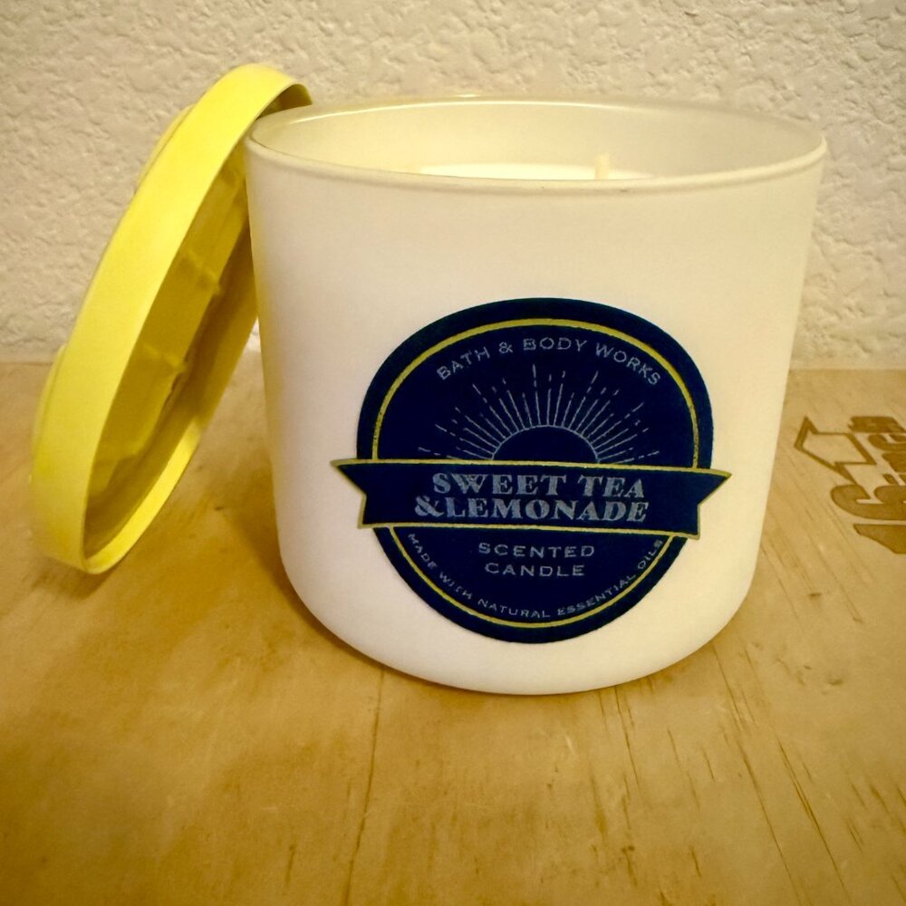 Sweet Tea & Lemonade Candle Bath & Body Works/White Barn BBW NWT